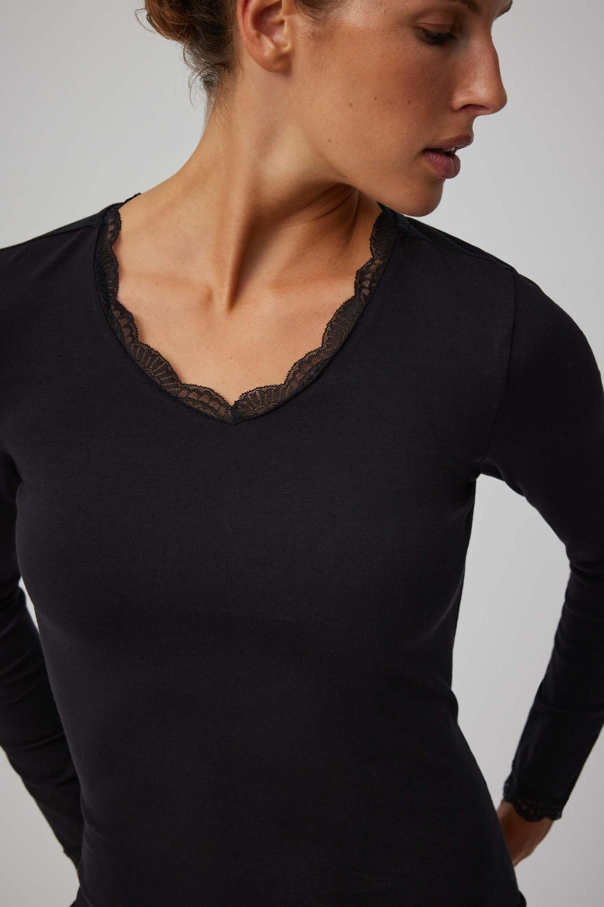Camiseta lencera de manga larga de algodón negro