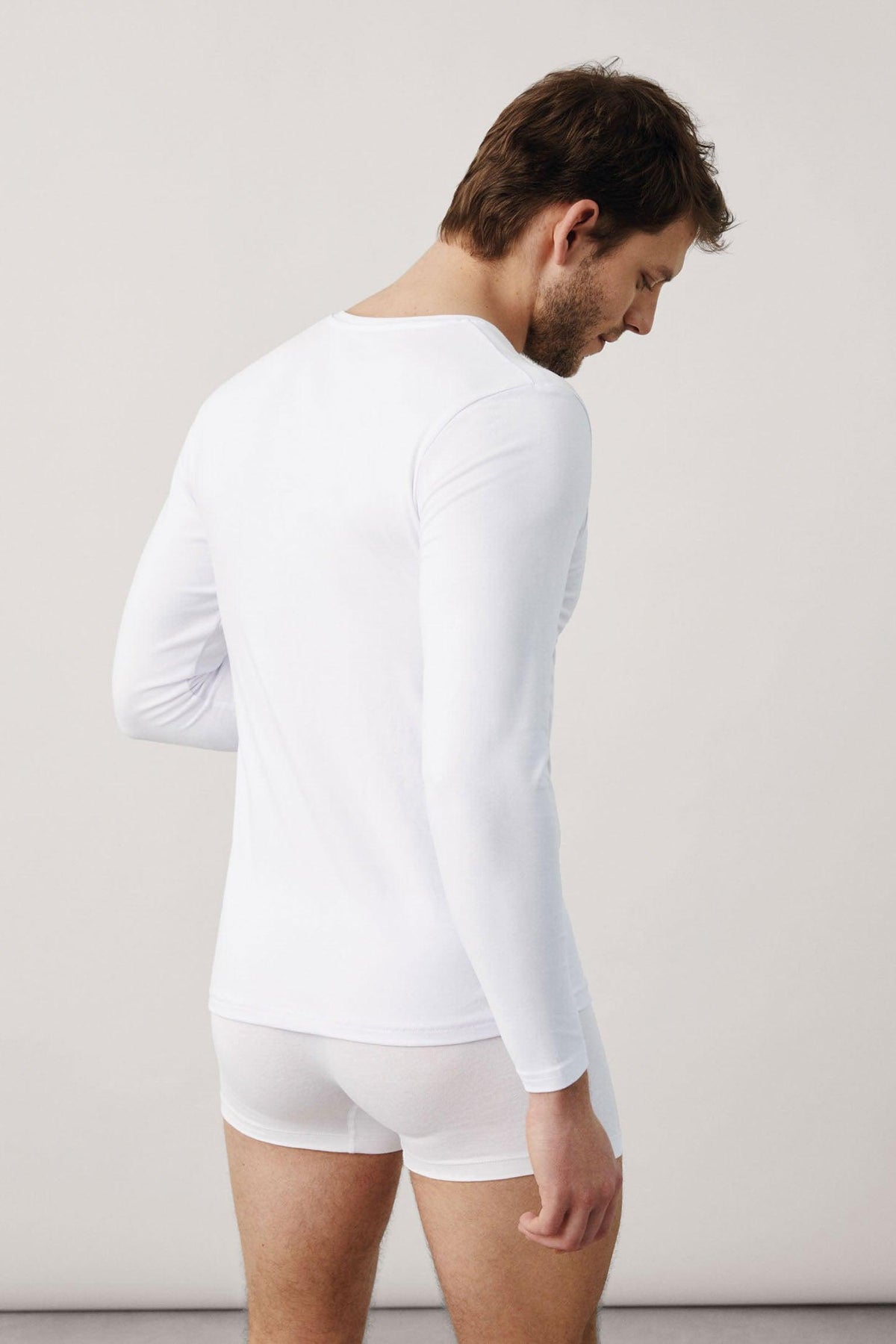 Camiseta interior manga larga de algodón cuello en V blanca