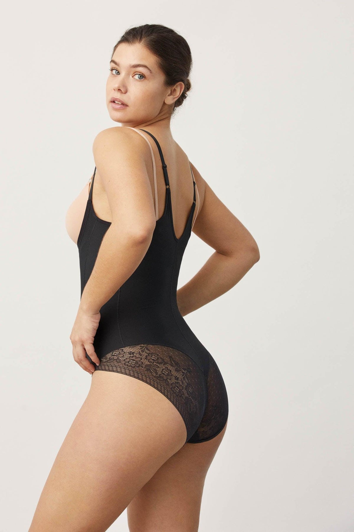 Body reductor con encaje negro