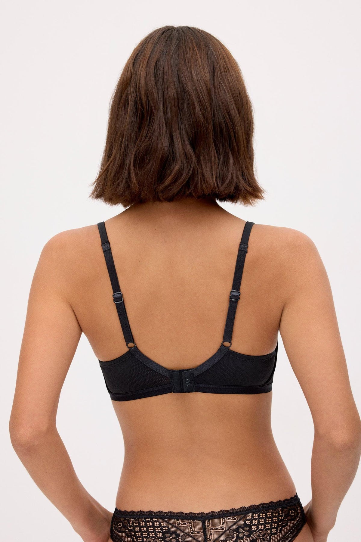 Brassiere sin aro con relleno negro