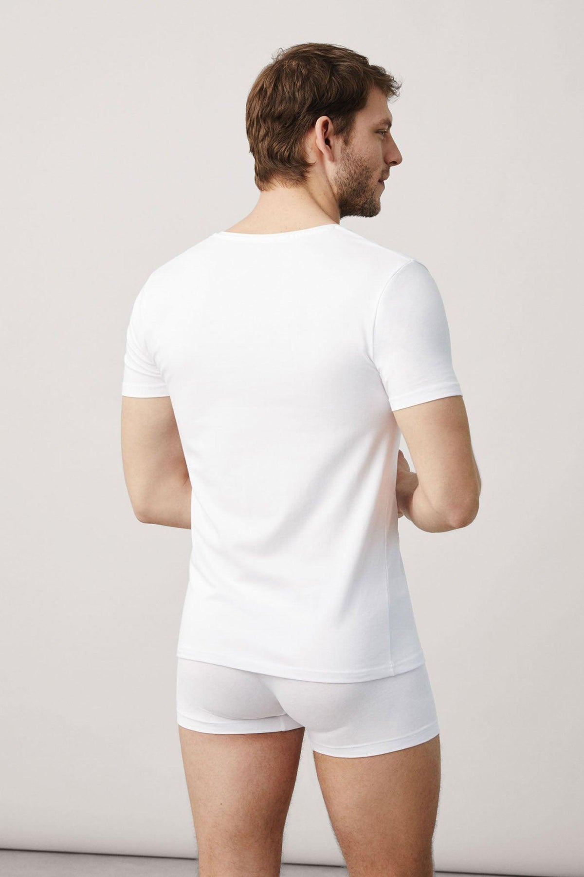 Camiseta interior de algodón manga corta cuello en V blanca