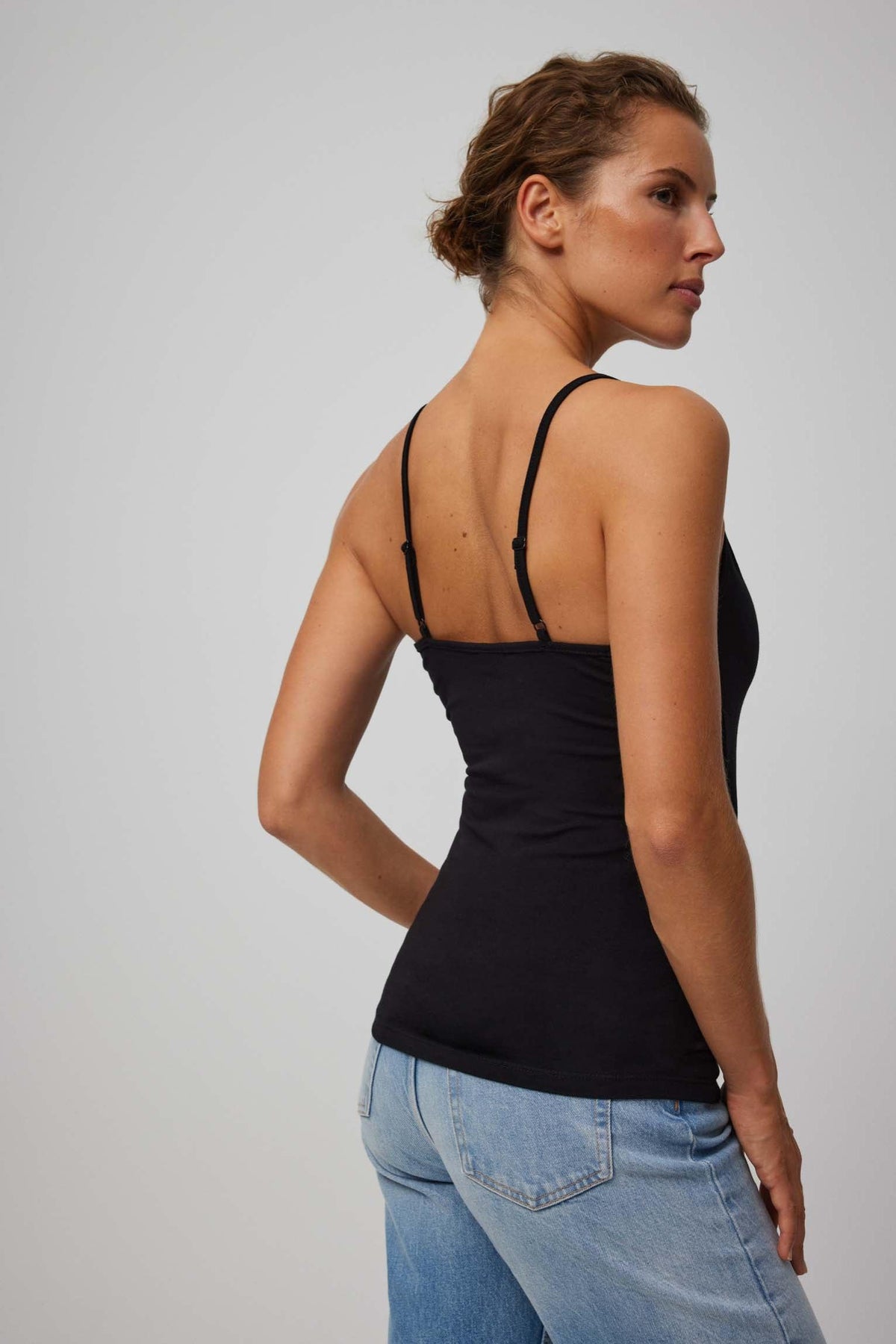Camiseta lencera tirante fino algodón negro
