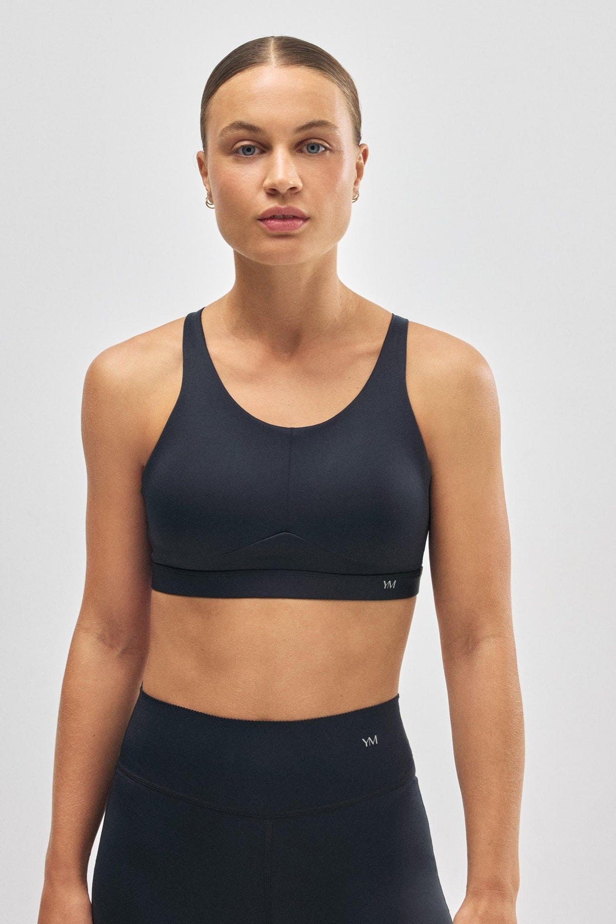 Sostén deportivo Compressive de alto impacto con tirantes ajustables color negro