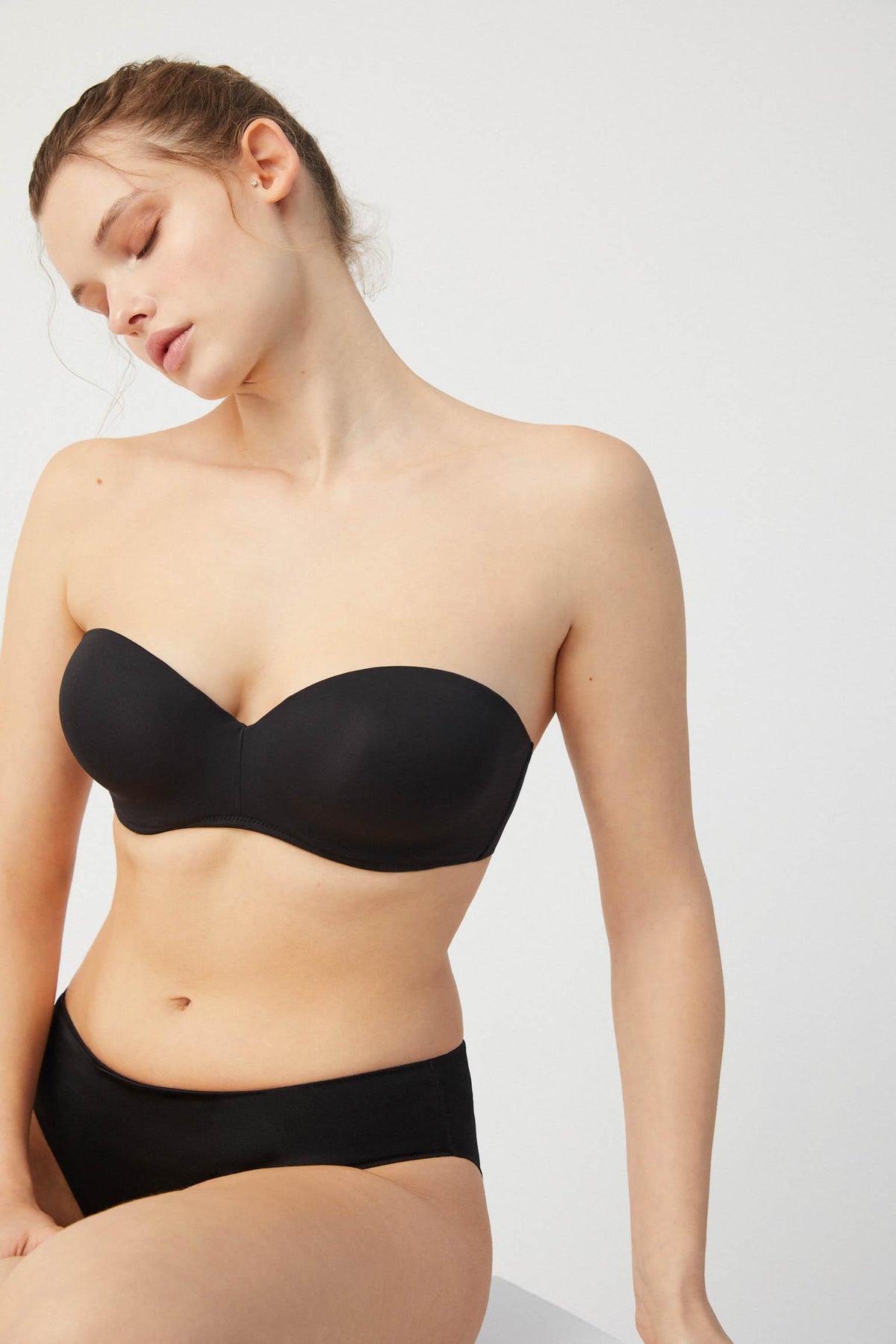 Brassiere push up sin tirantes multiposición negro