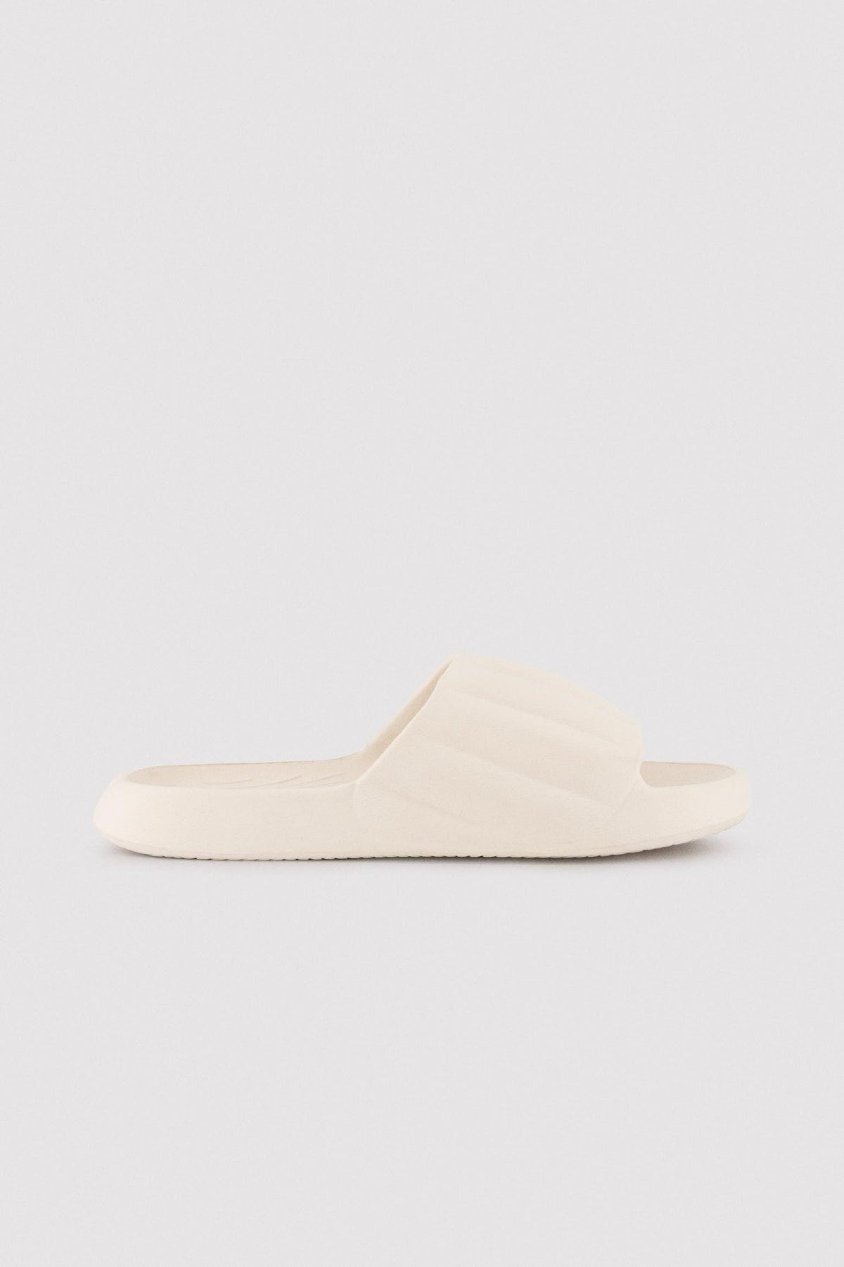 Chanclas ligeras para hombre beige