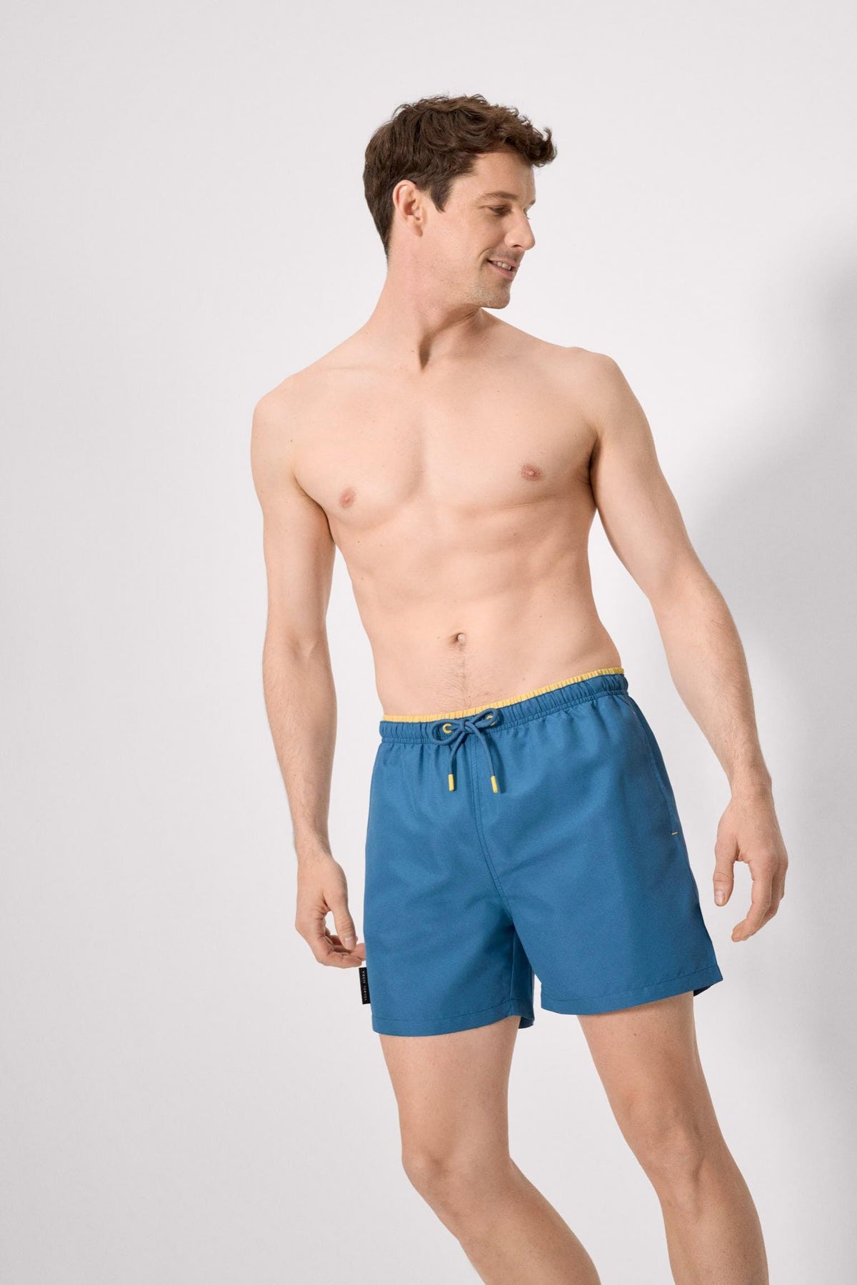 Traje de baño básico medio azul