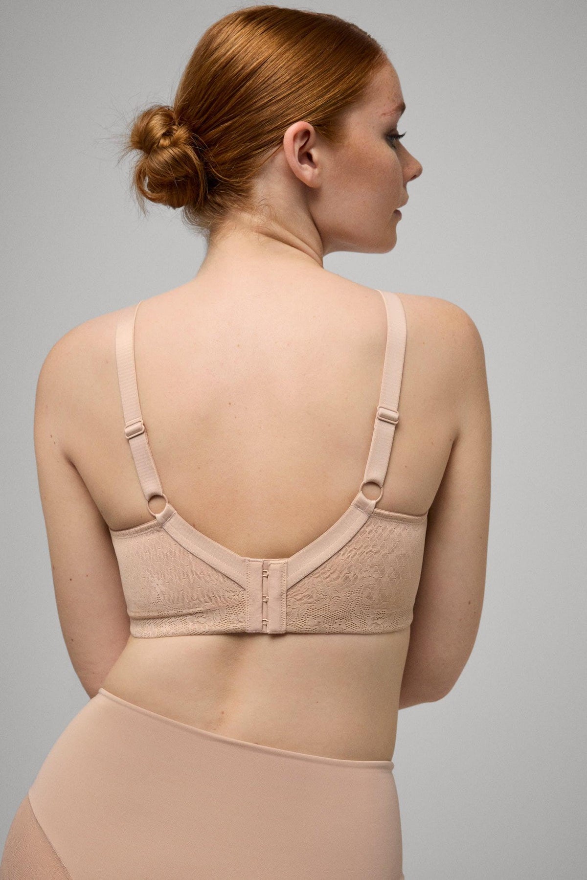 Brasier reductor sin aro sin relleno diseño encaje nude