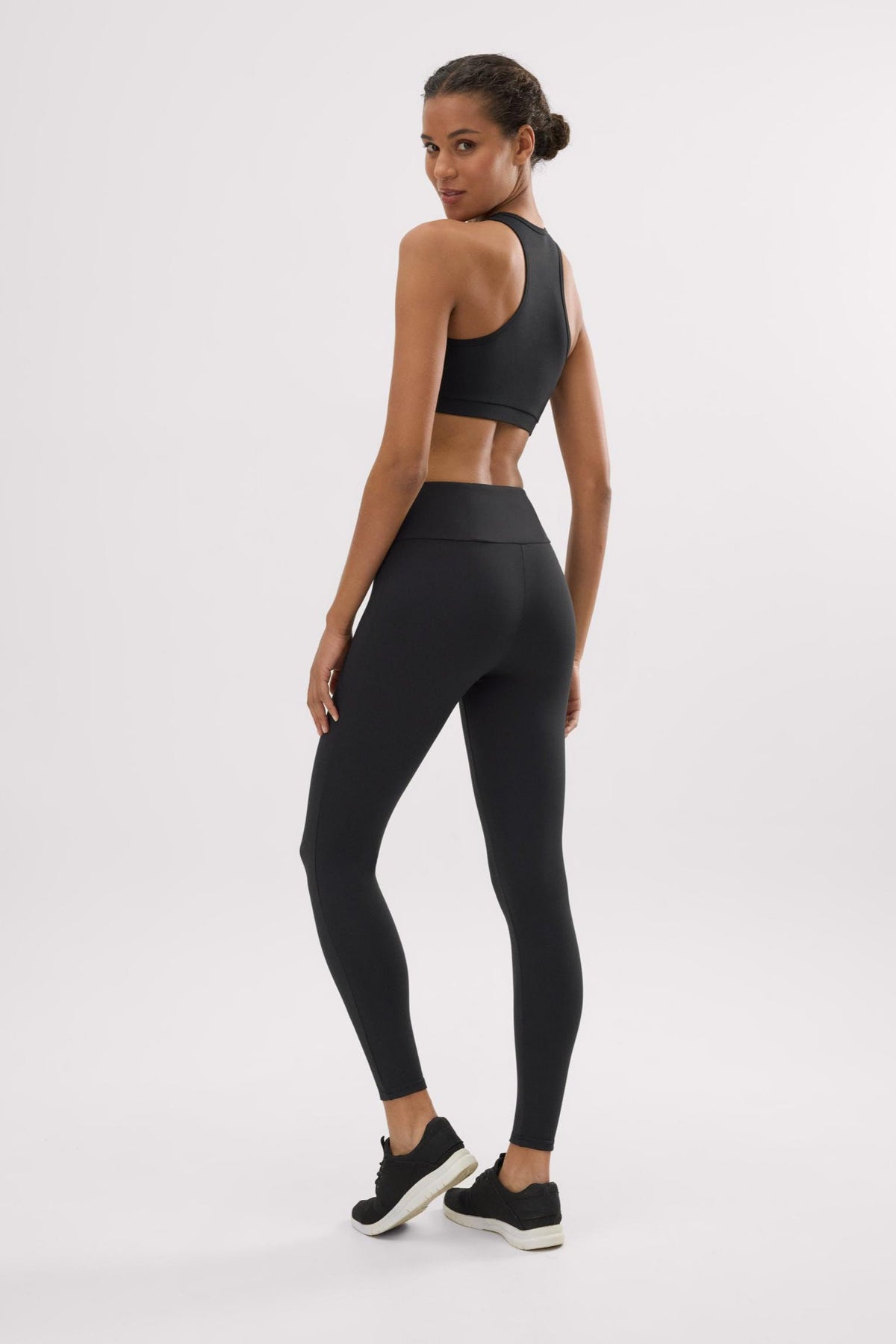 Leggings deportivos de tiro alto con tacto algodonero negro