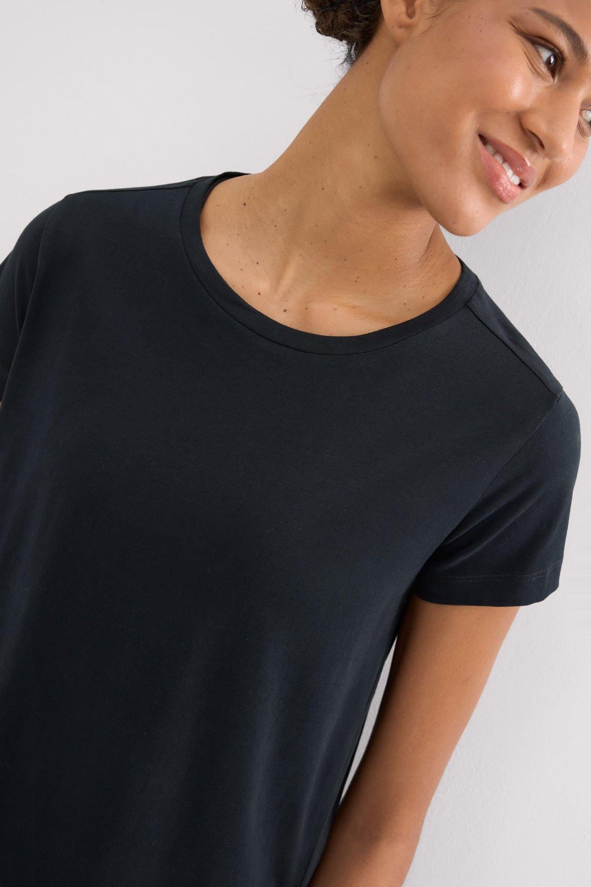 Camiseta de algodón básica estilo deportivo negro