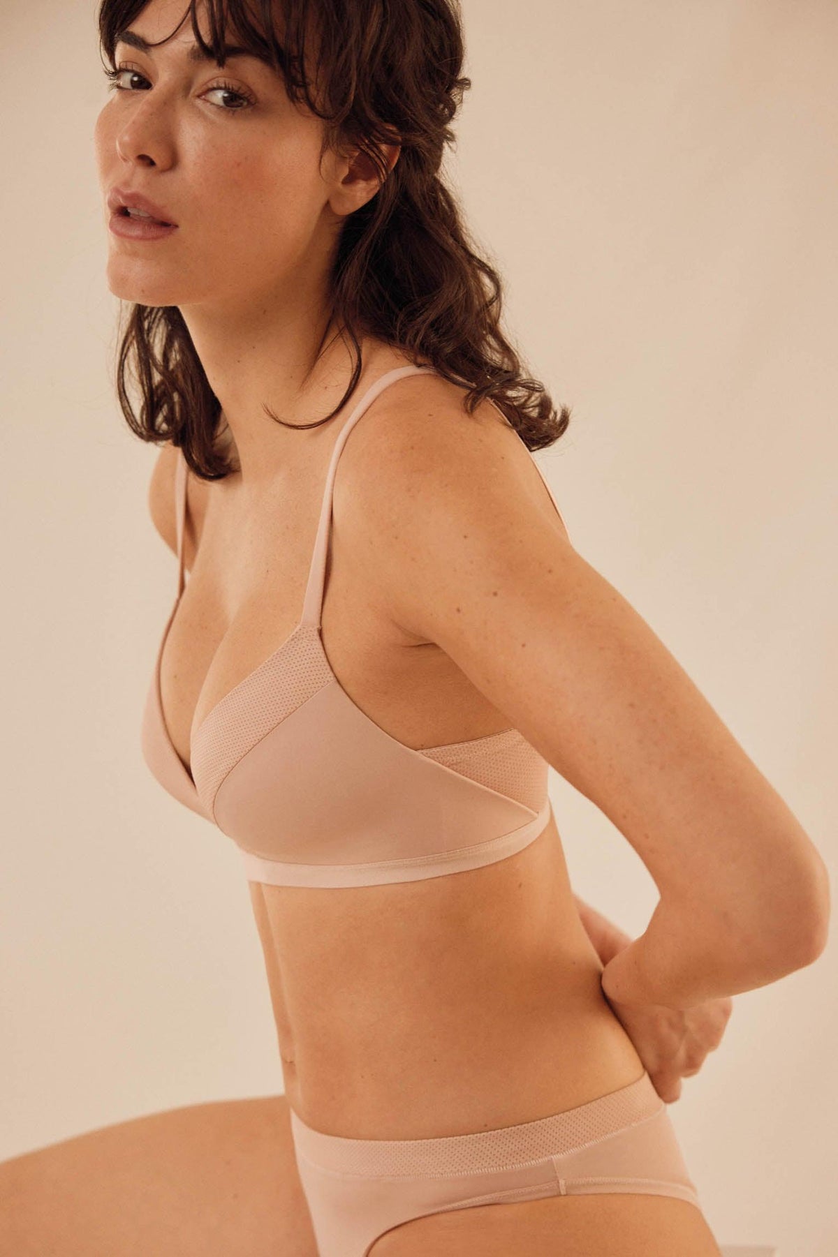 Bra sin aro con relleno nude