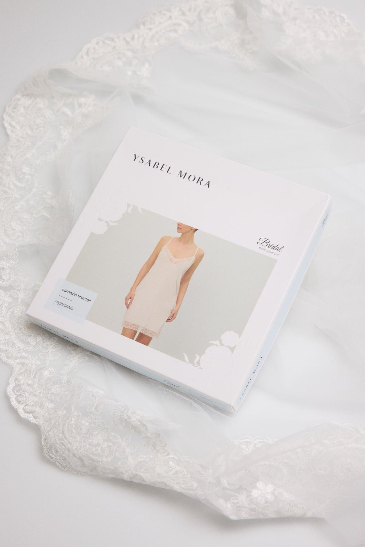Camisón de tirantes de satén blanco | Colección Novia