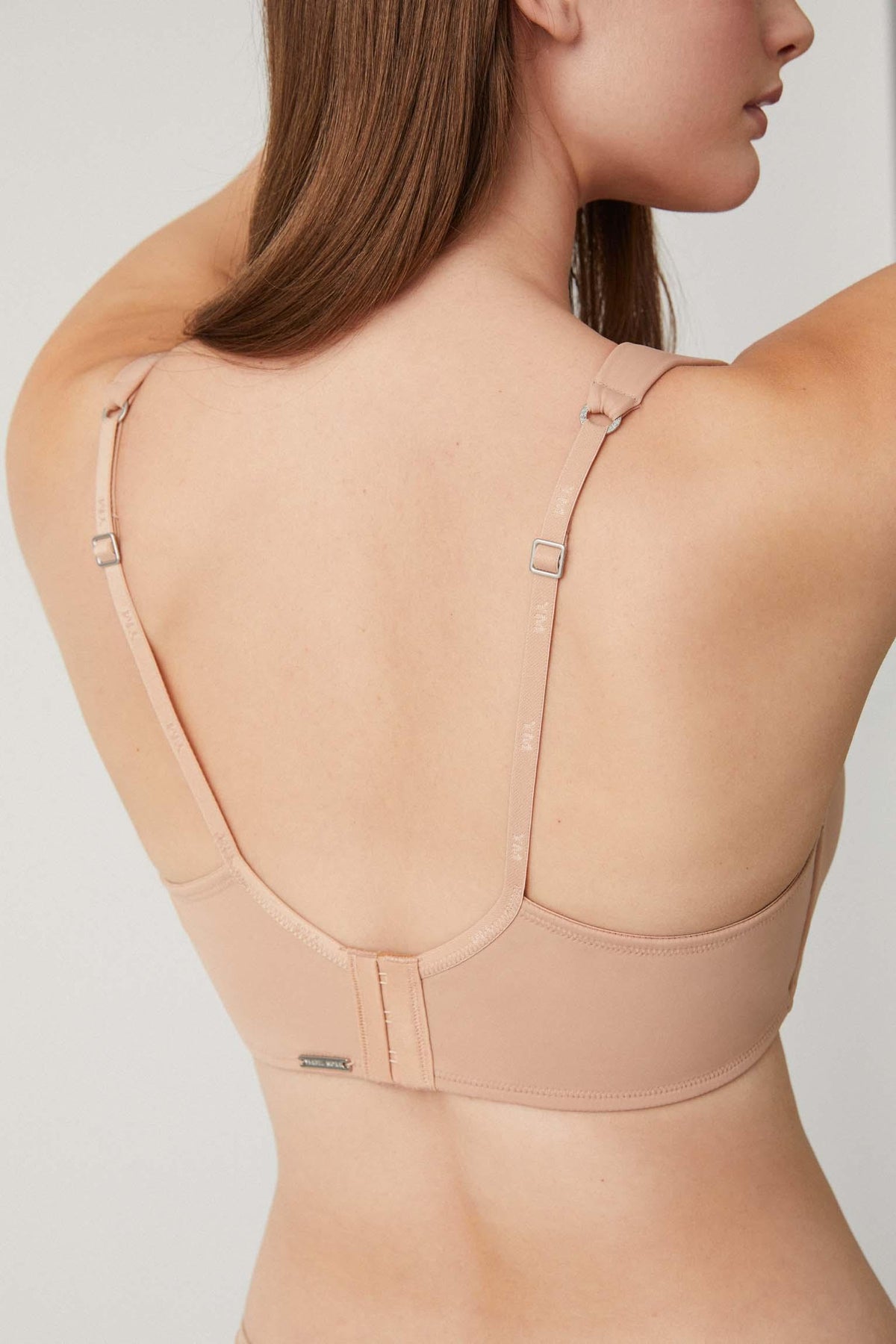 Bra sin aro con relleno nude copas D y E